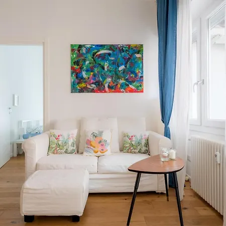 White Candle Apt, Close To San Pietro, Gemelli And City Center Apartment *