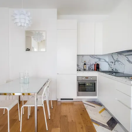 Apartment White Candle Apt, Close To San Pietro, Gemelli And City Center