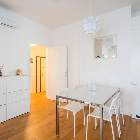White Candle Apt, Close To San Pietro, Gemelli And City Center *