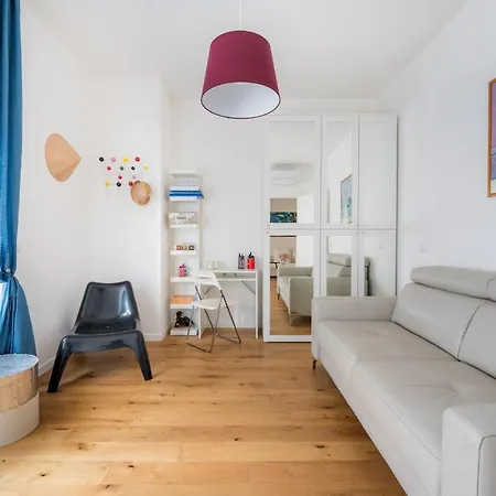 White Candle Apt, Close To San Pietro, Gemelli And City Center Apartment